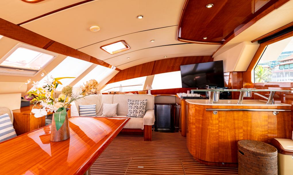 Seyscapes Yacht Charter Cirrus