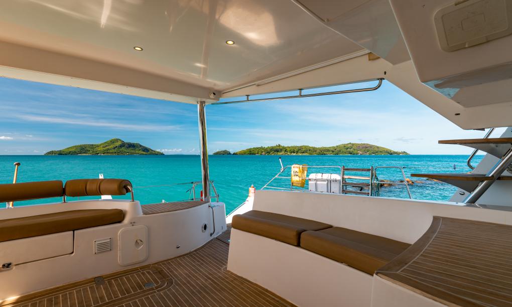 Seyscapes Yacht Charter Cirrus