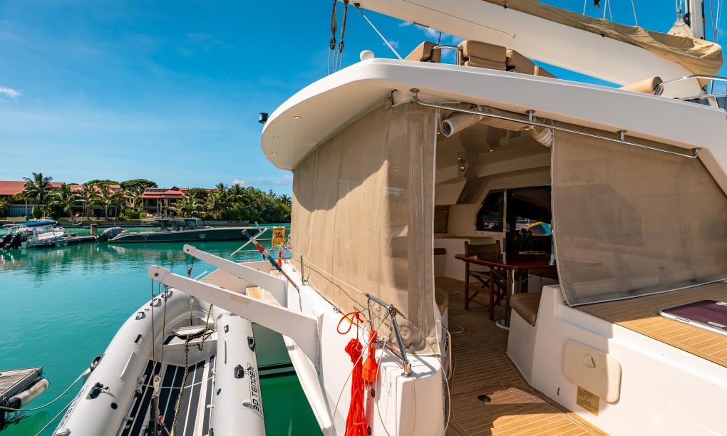 Seyscapes Yacht Charter Cirrus