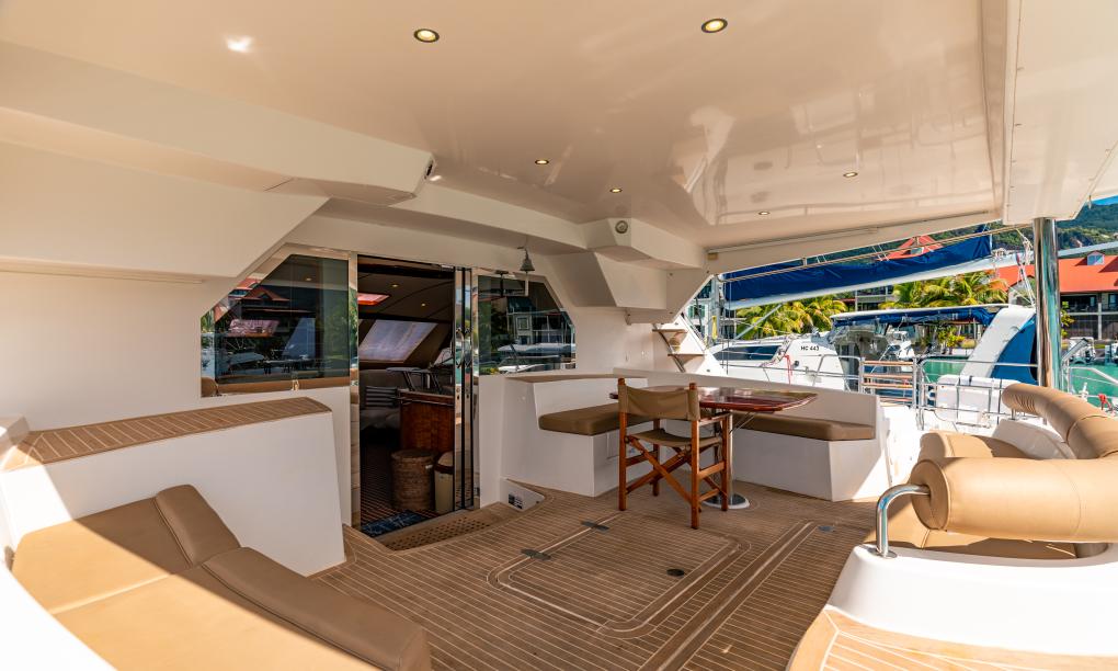 Seyscapes Yacht Charter Cirrus