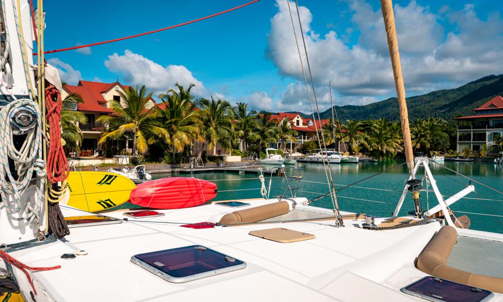 Seyscapes Yacht Charter Cirrus