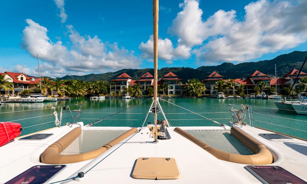 Seyscapes Yacht Charter Cirrus
