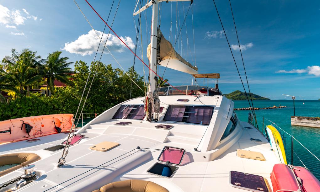 Seyscapes Yacht Charter Cirrus