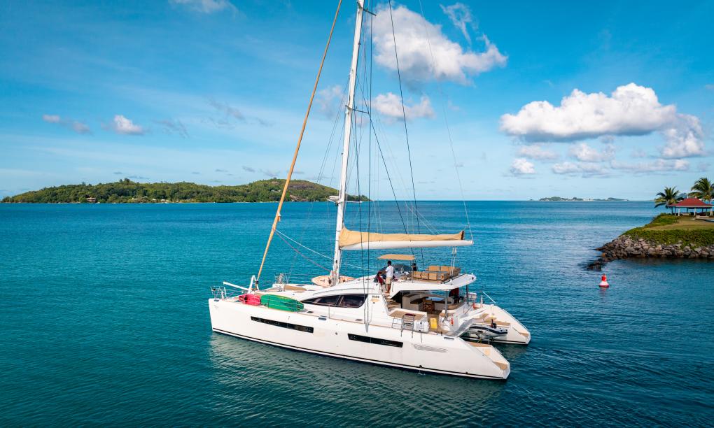 Seyscapes Yacht Charter Cirrus