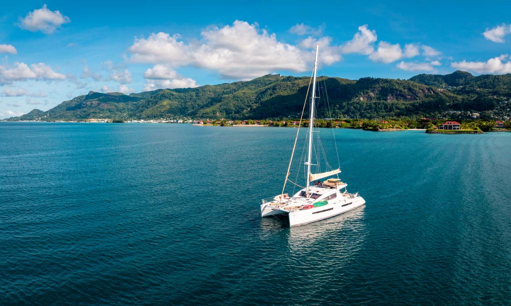 Seyscapes Yacht Charter Cirrus