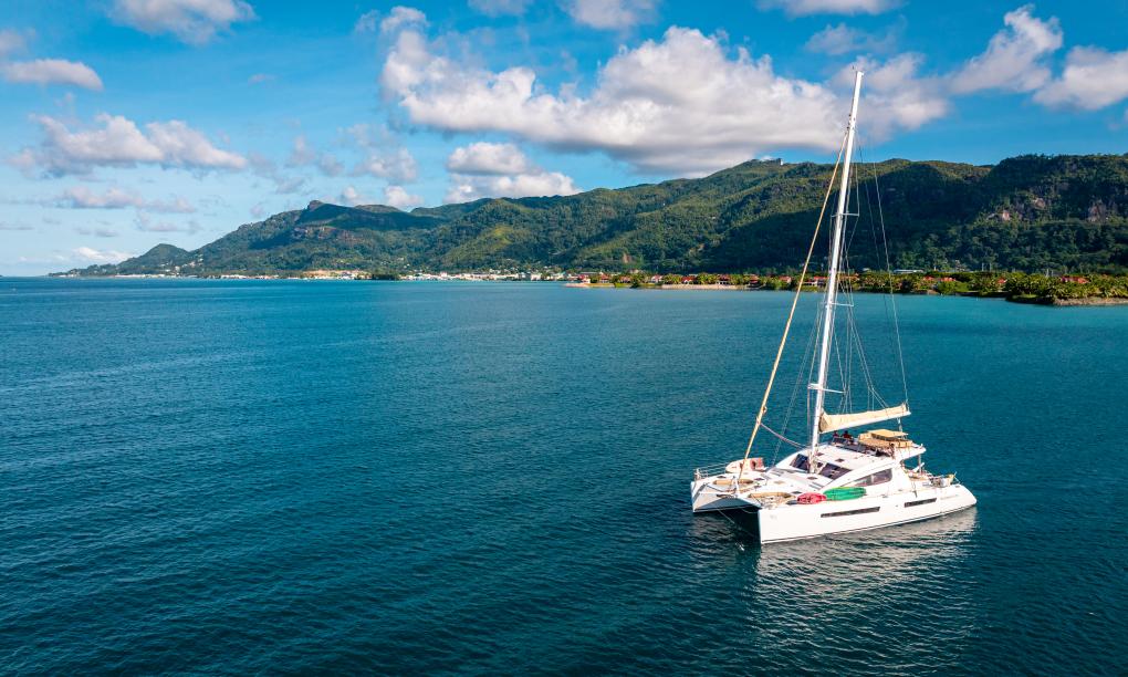 Seyscapes Yacht Charter Cirrus