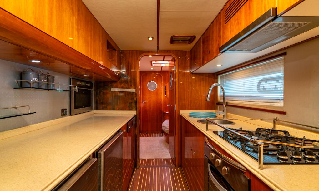 Seyscapes Yacht Charter Cirrus