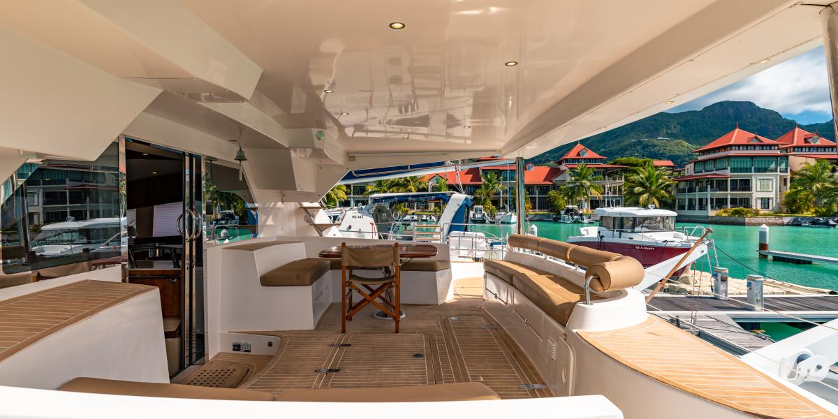 Seyscapes Yacht Charter Cirrus
