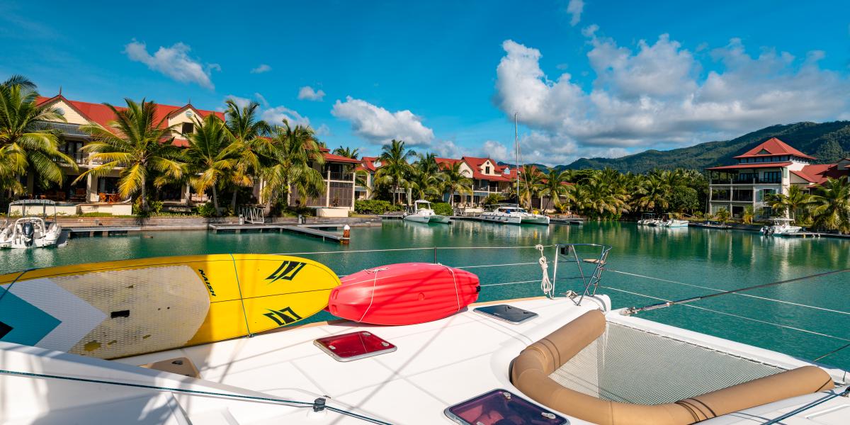 Seyscapes Yacht Charter Cirrus
