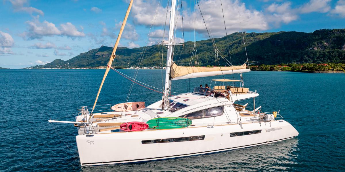 Seyscapes Yacht Charter Cirrus