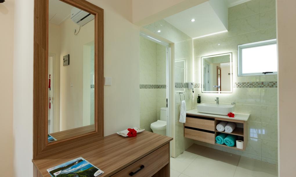 La Digue Coral Self Catering Apartments - Meerblick Appartement