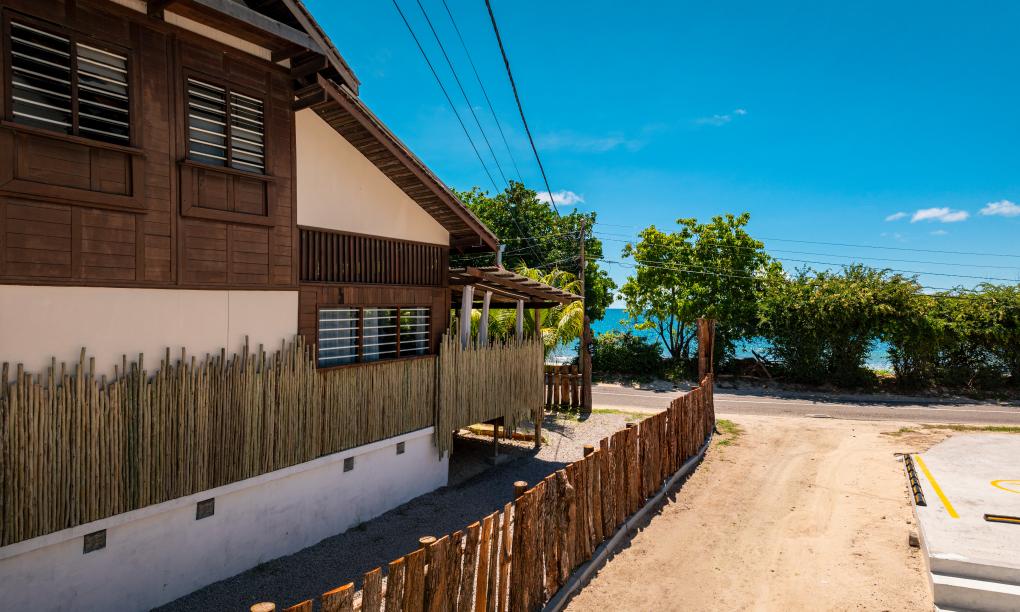Kaz Dibwa Beach House