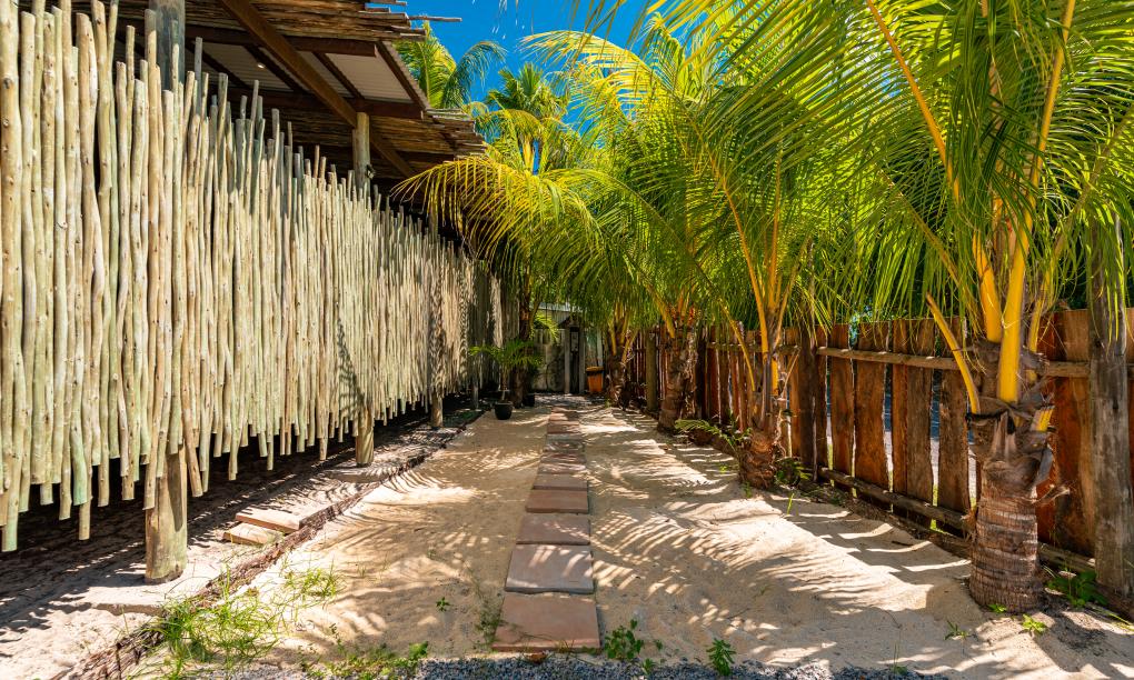 Kaz Dibwa Beach House