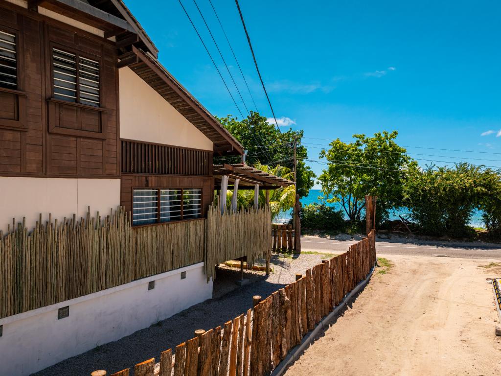 Kaz Dibwa Beach House - Photo 2
