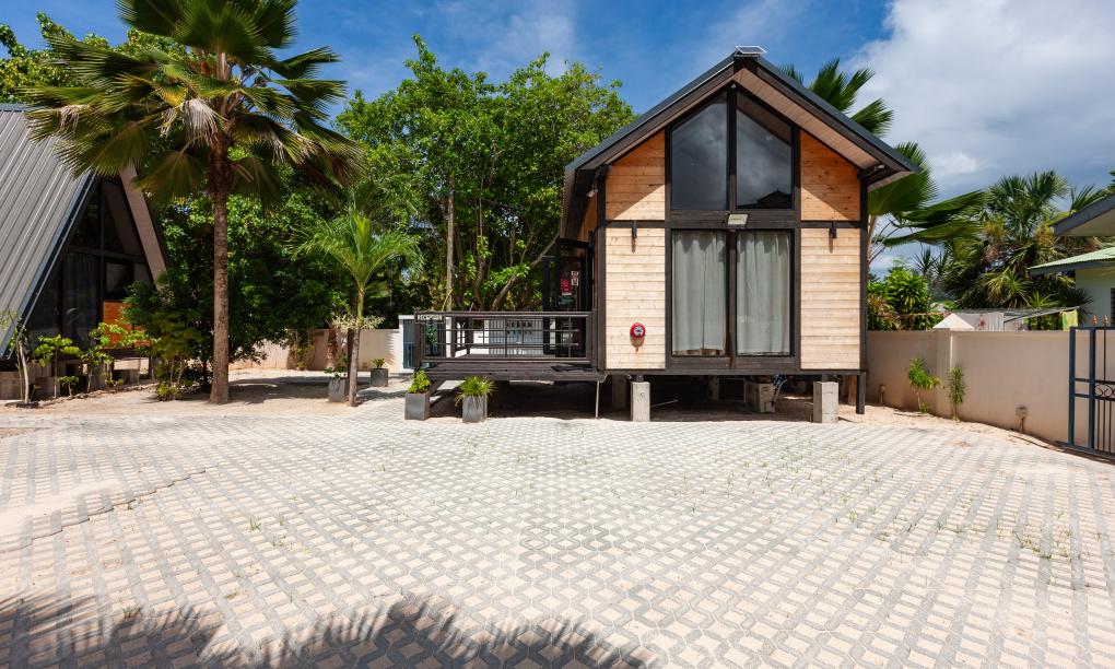 Lou Lou Bungalows