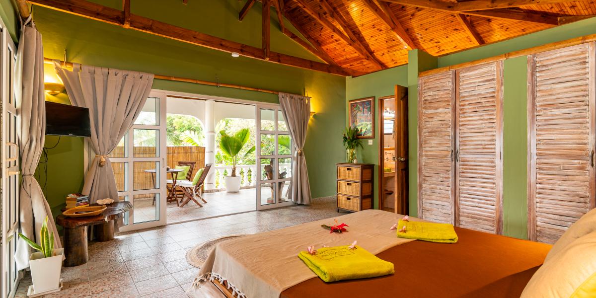 Beau Bamboo - Apartment Fantail (upstairs)