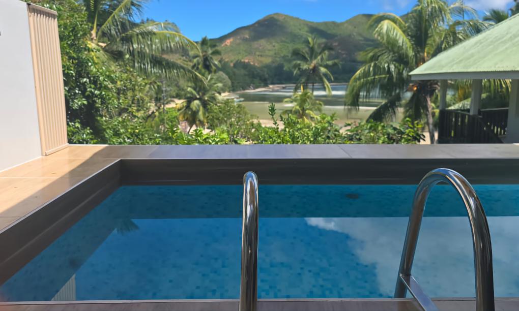 Sea View Lodge - Small Stilt-Villa with Small Pool