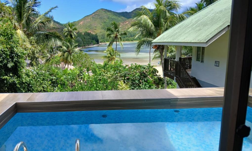 Sea View Lodge - Small Stilt-Villa with Small Pool