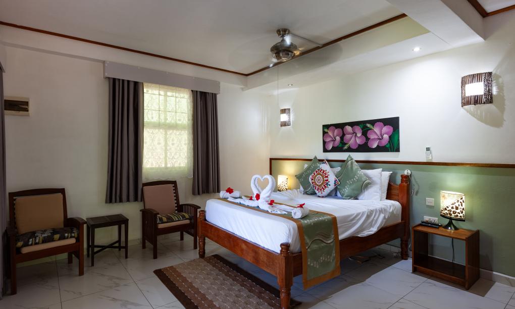 Sea View Lodge - Superior Villa mit kleinem Pool