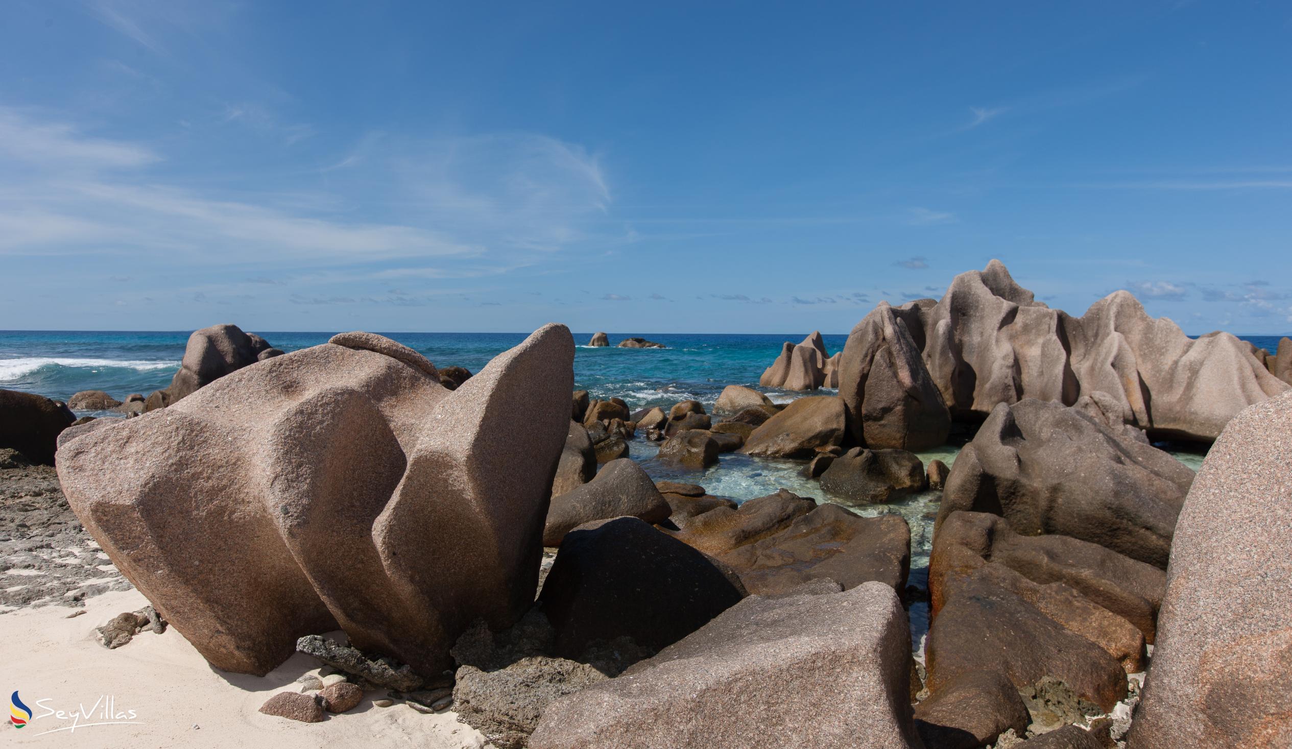 Foto 12: Anse aux Cèdres - La Digue (Seychelles)
