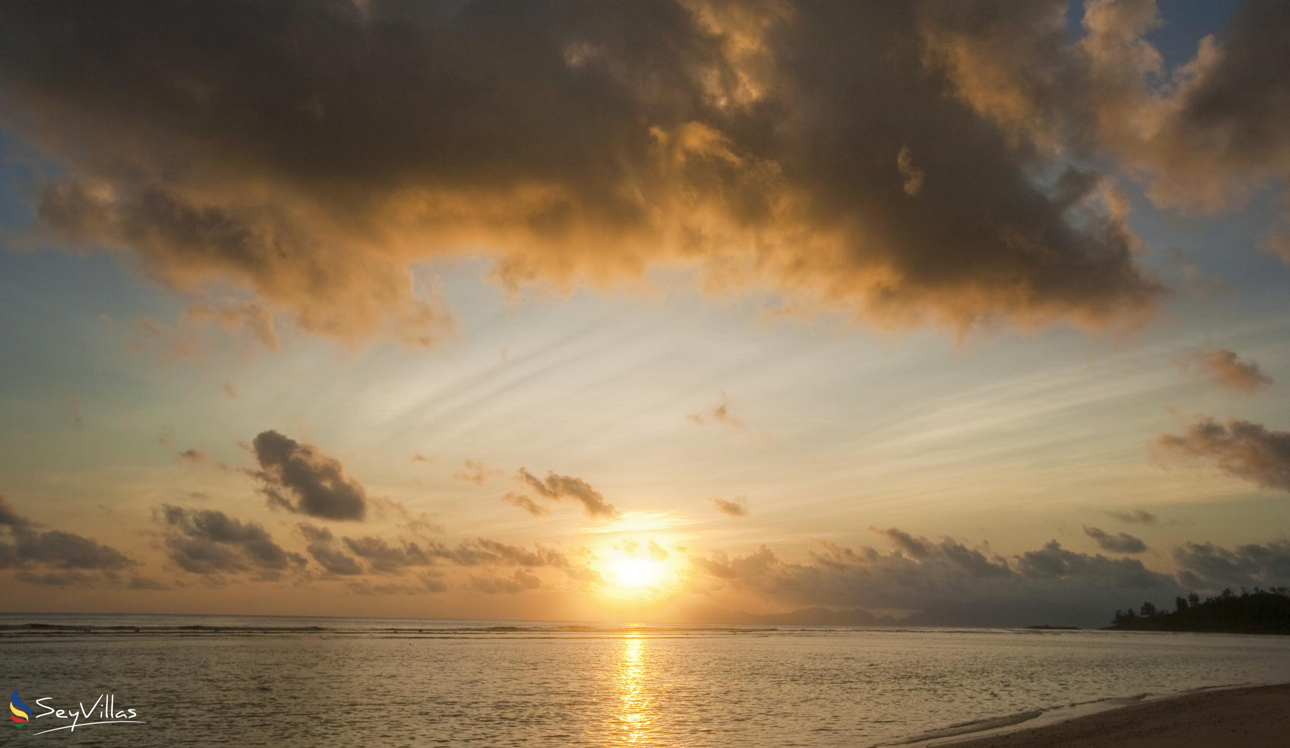 Foto 6: La Passe - Silhouette - Weitere Inseln (Seychellen)