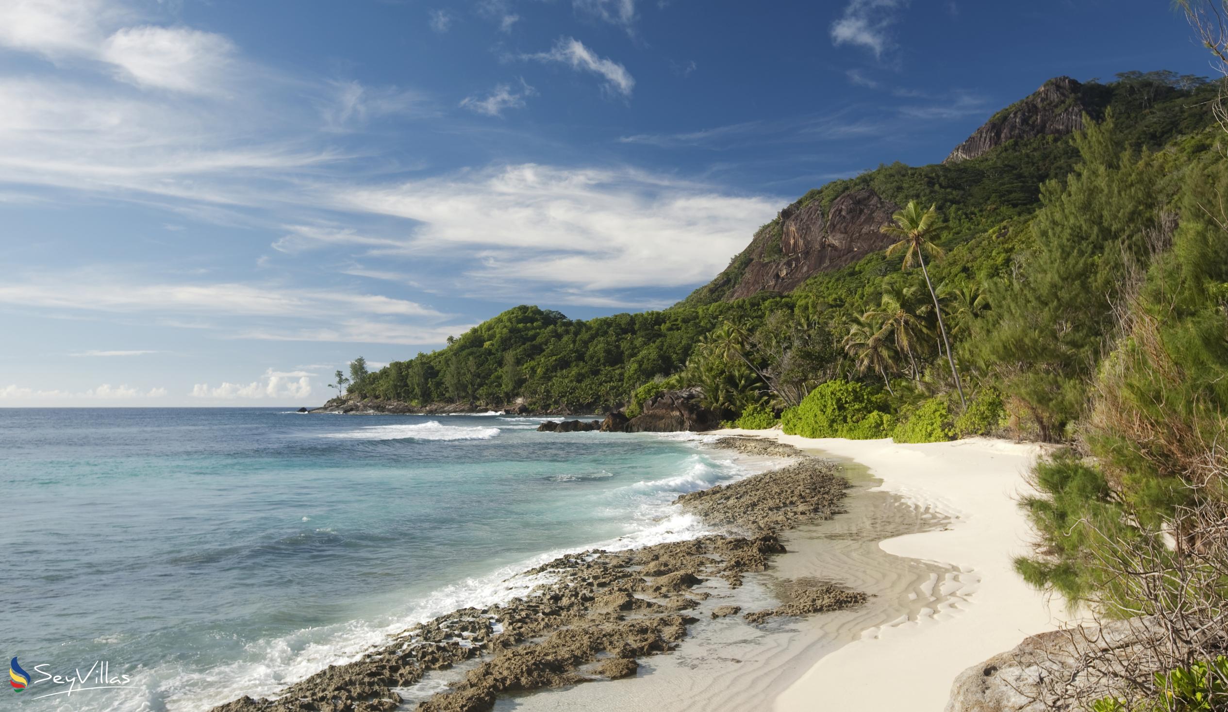 Foto 1: Anse Lascars - Silhouette - Autres Îles (Seychelles)