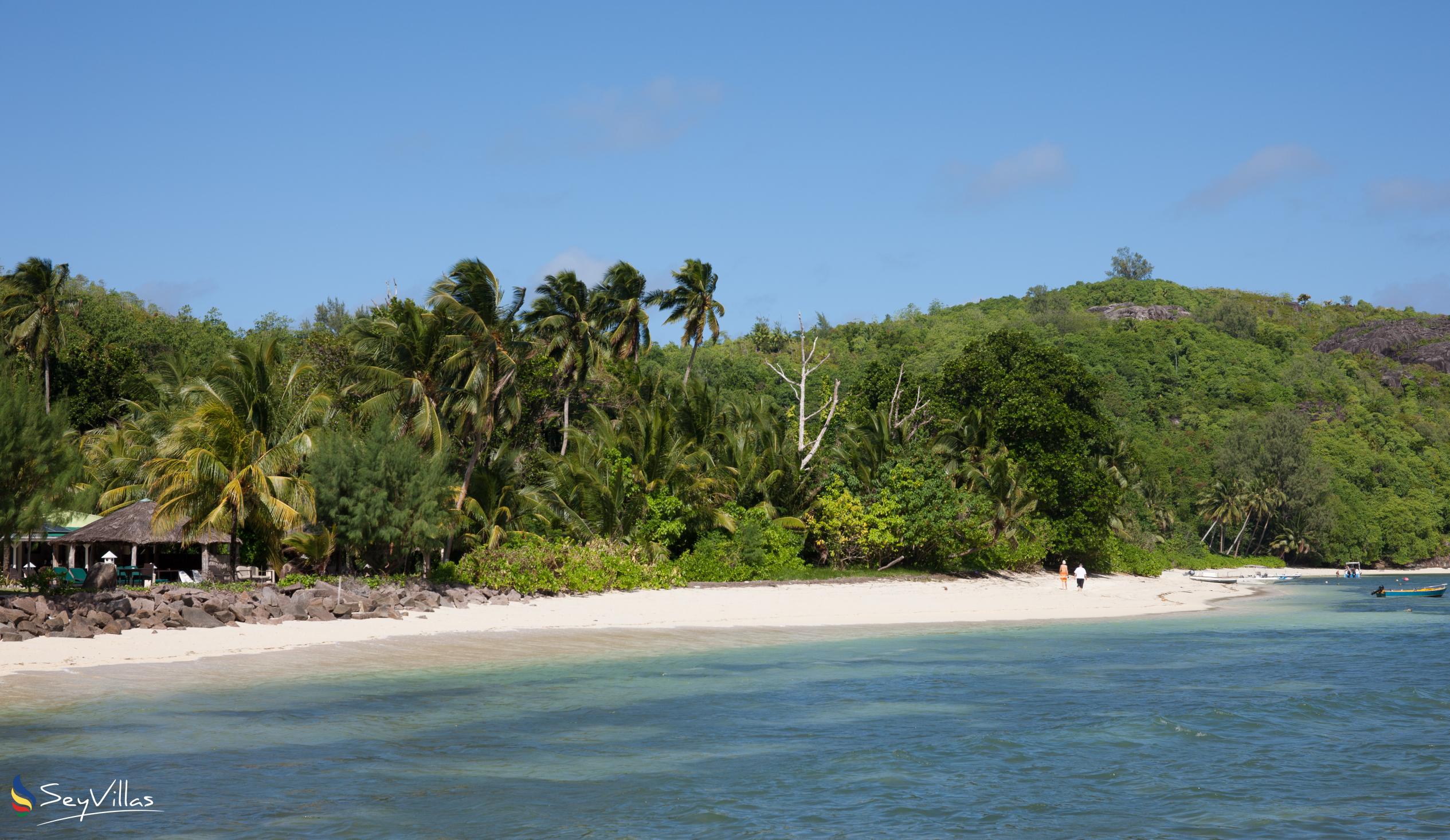 Foto 6: Takamaka Beach - Cerf Island (Seychelles)