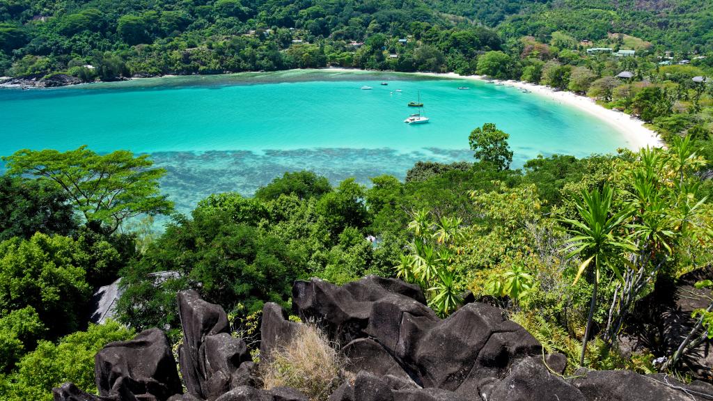 Port Launay Bay is excellent for snorkelling