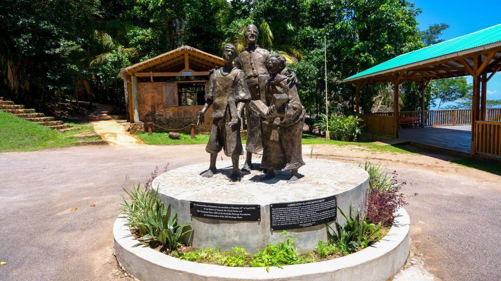 Memorial statue Memorial statue