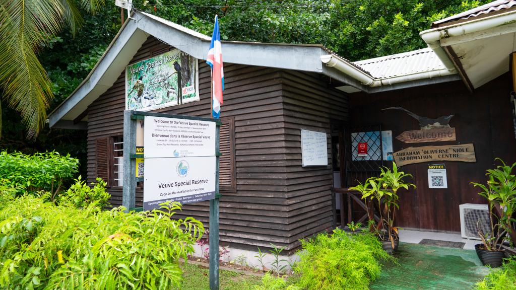 Entrance of the parc Entrance of the parc
