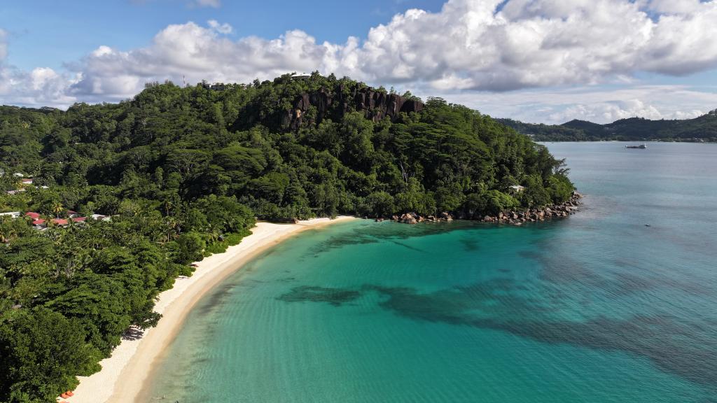 Ripresa con drone dell'Anse Intendance a Mahé