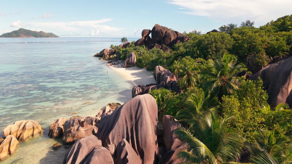 Drohnenaufnahme der Anse Source d’Argent auf La Digue