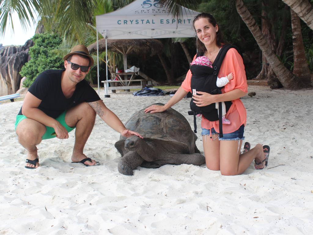 Ausflug zu den Schildkröten nach Curieuse Ausflug zu den Schildkröten nach Curieuse