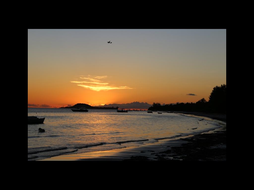 Abendstimmung am Grand Anse hinter unserem Hotel Abendstimmung am Grand Anse hinter unserem Hotel