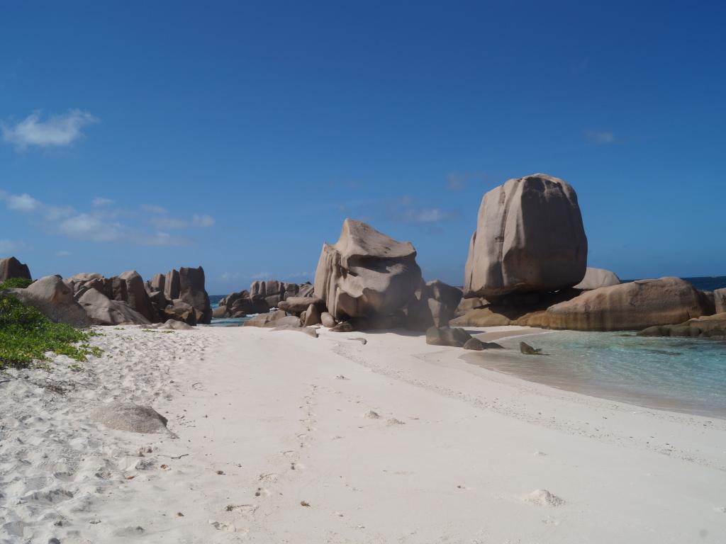 <beach>10|Anse Marron</beach>, La Digue