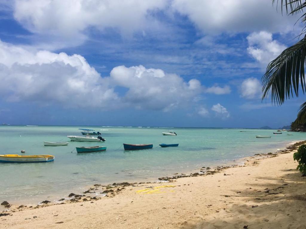 <beach>18|Petite Anse</beach>, La Digue