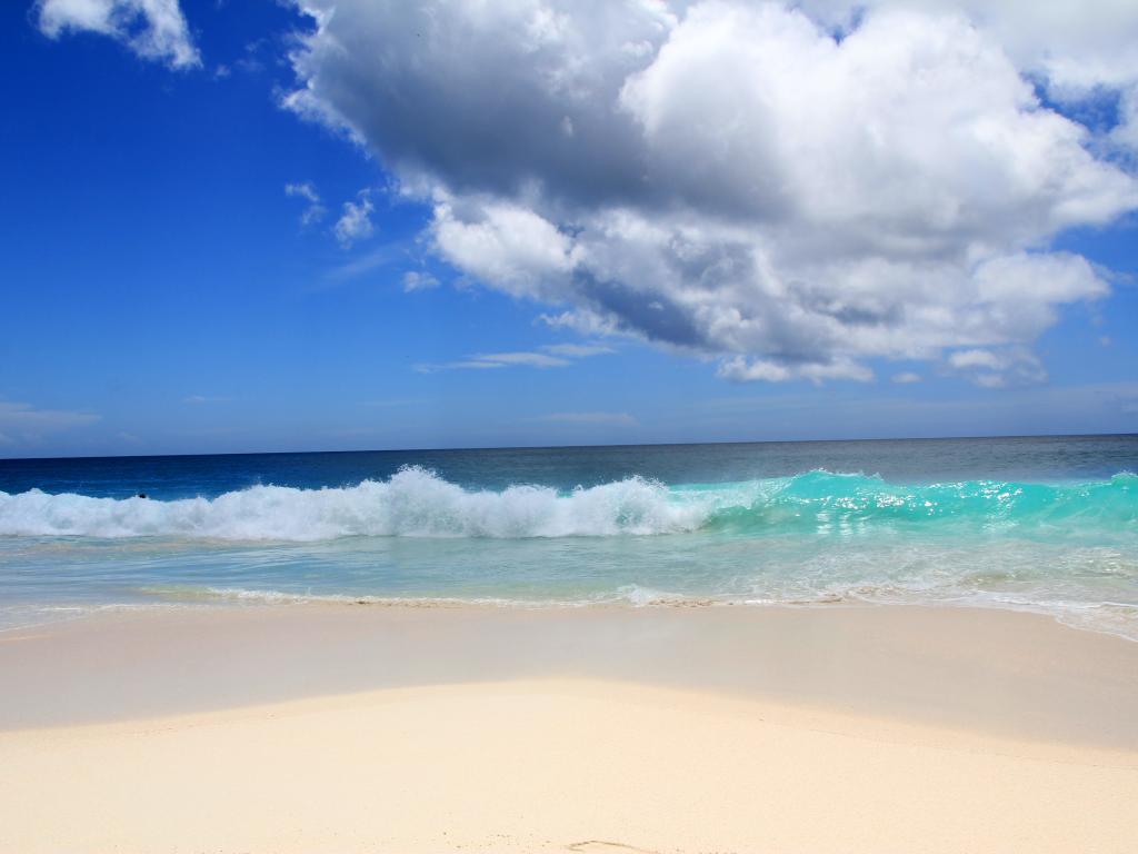 <beach>69|Anse Georgette</beach>