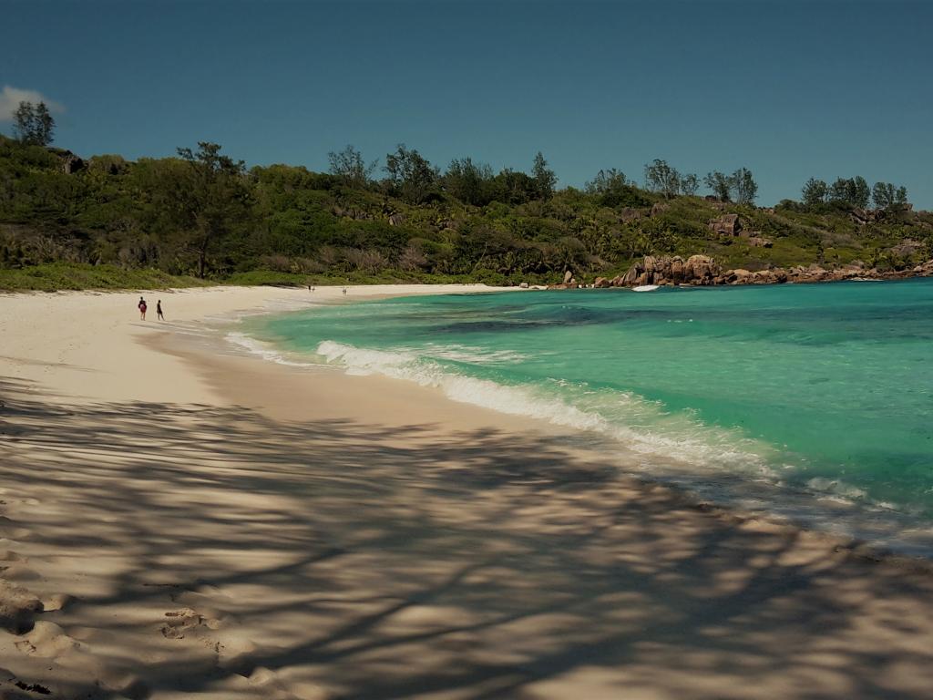 <beach>5|Anse Cocos</beach> <beach>5|Anse Cocos</beach>