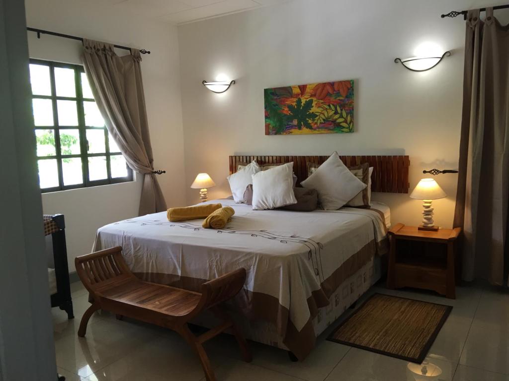 Bequemes Bett im Cabanes des Anges Bequemes Bett im Cabanes des Anges