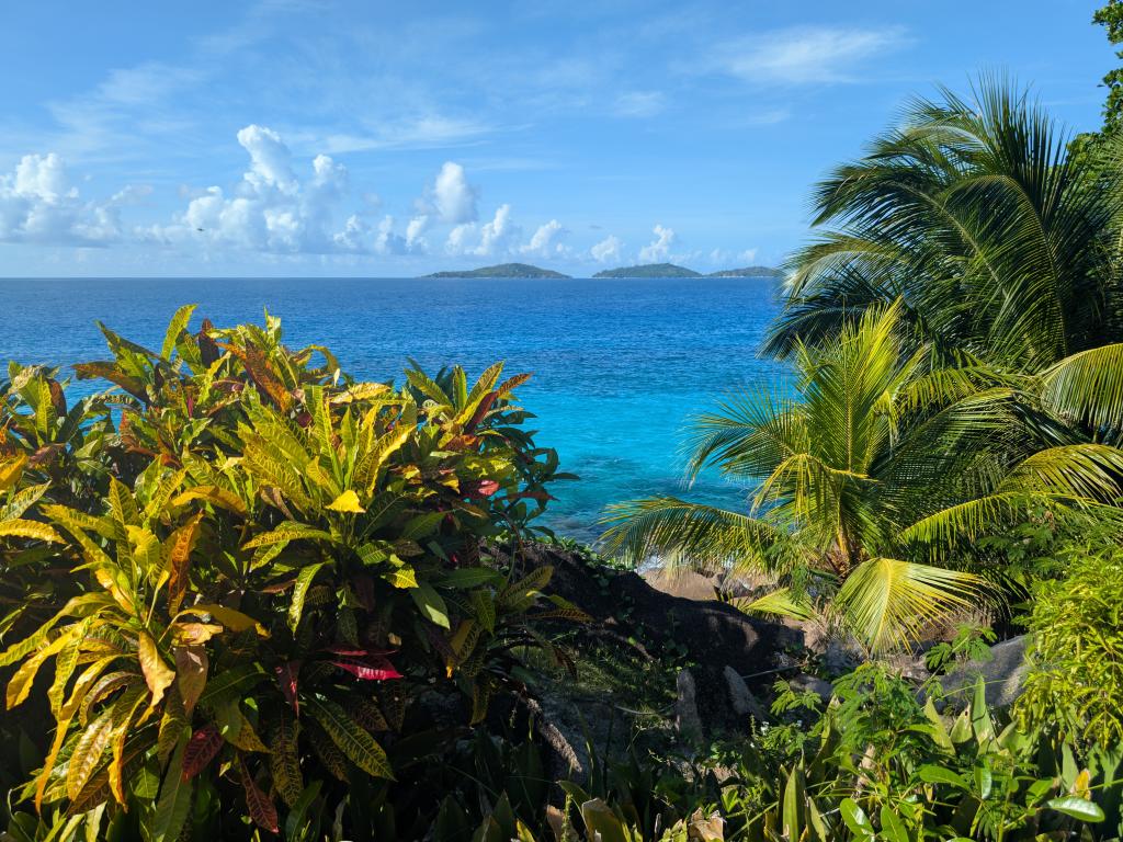 Aussicht beim Radfahren auf La Digue