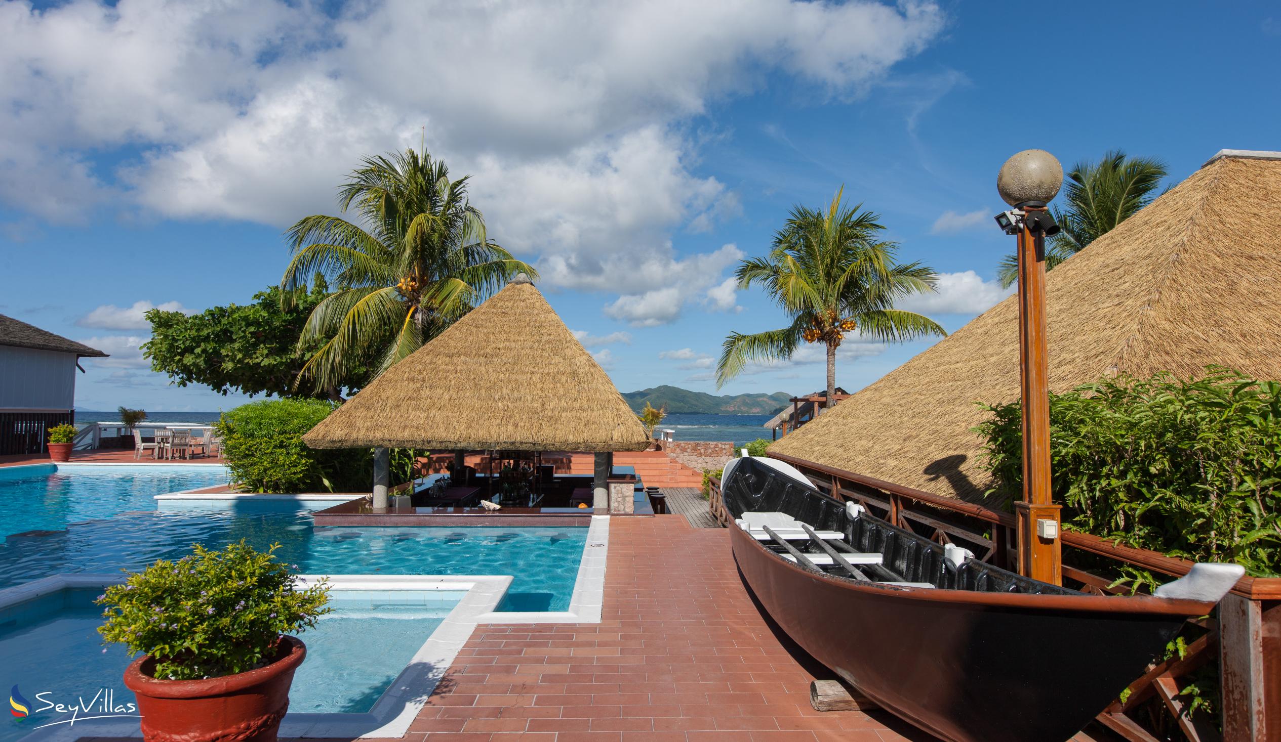 Photo 8: La Digue Island Lodge - Outdoor area - La Digue (Seychelles)
