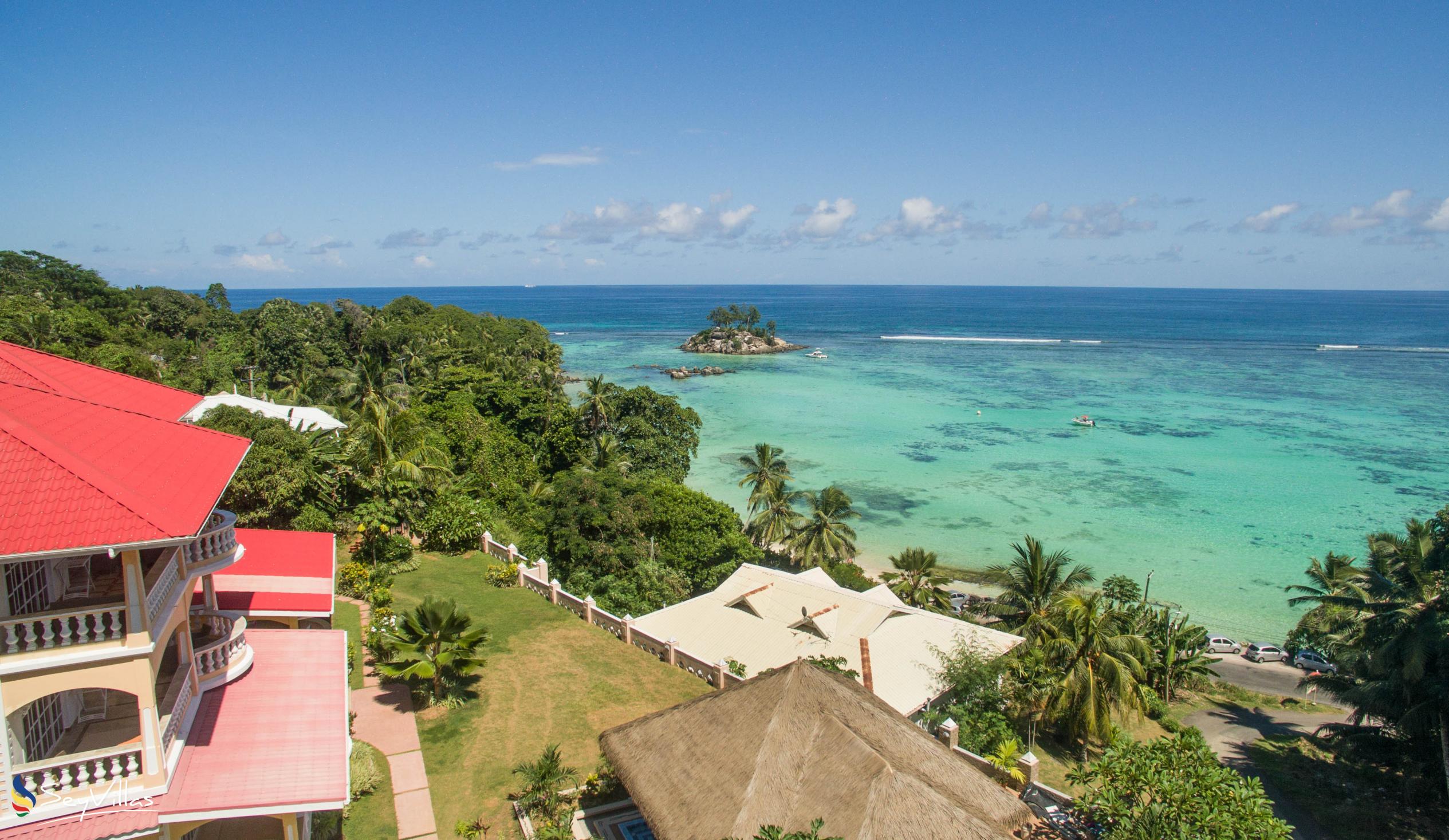 Photo 3: Au Fond de Mer View - Outdoor area - Mahé (Seychelles)