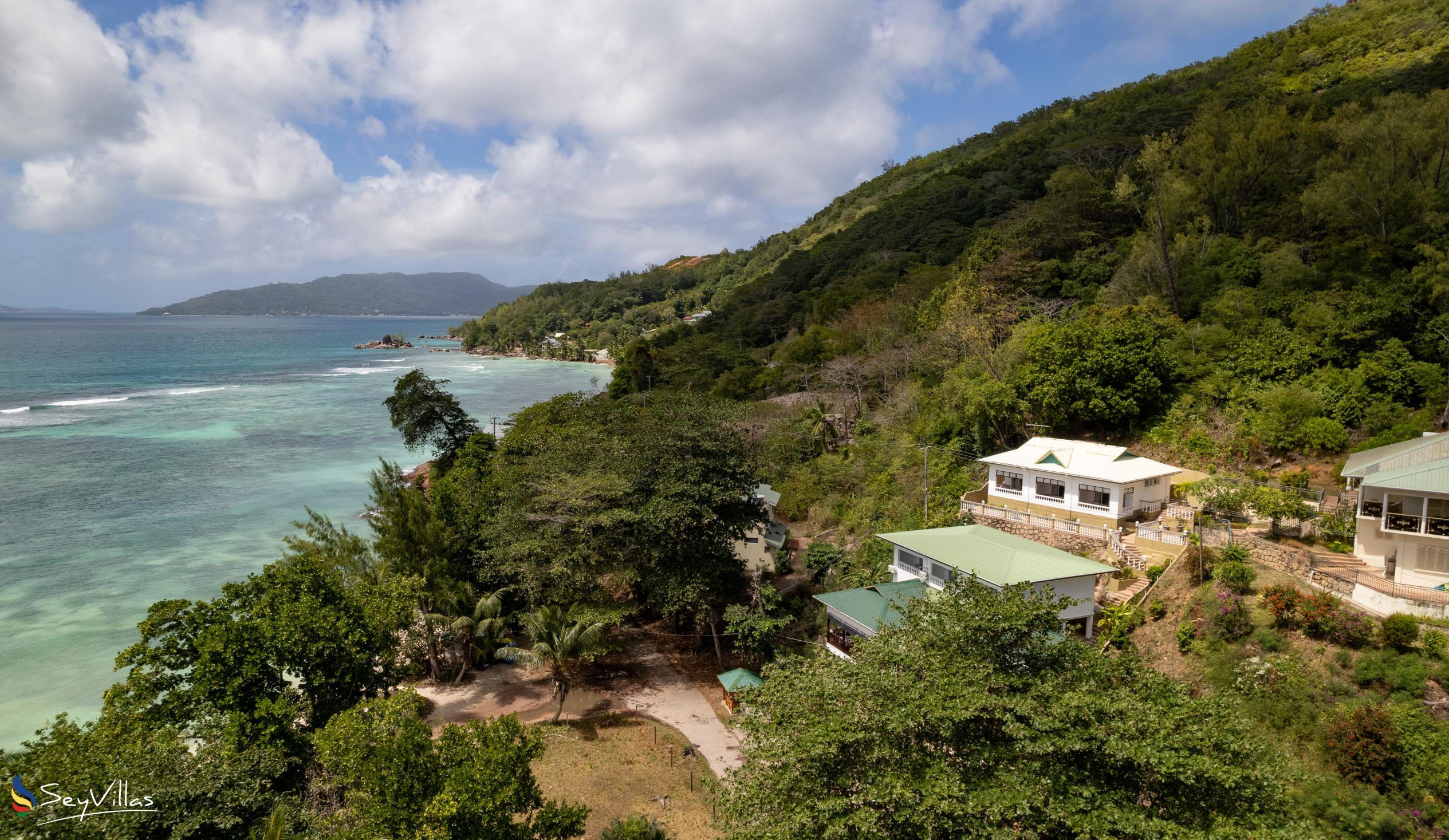 Photo 2: Villa Anse La Blague - Outdoor area - Praslin (Seychelles)