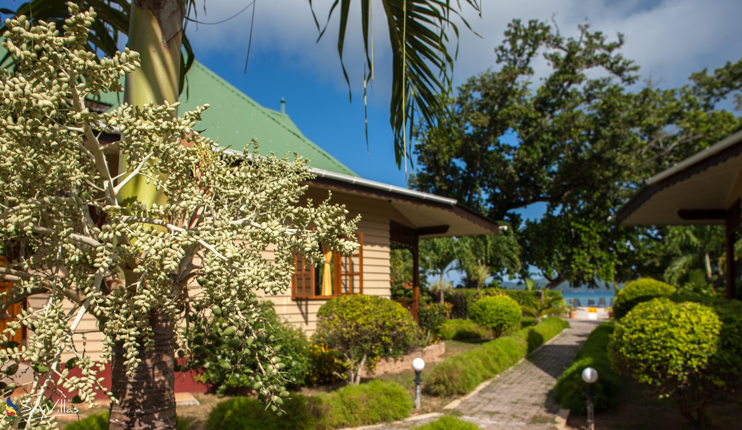 Photo 7: Villa Creole - Outdoor area - La Digue (Seychelles)