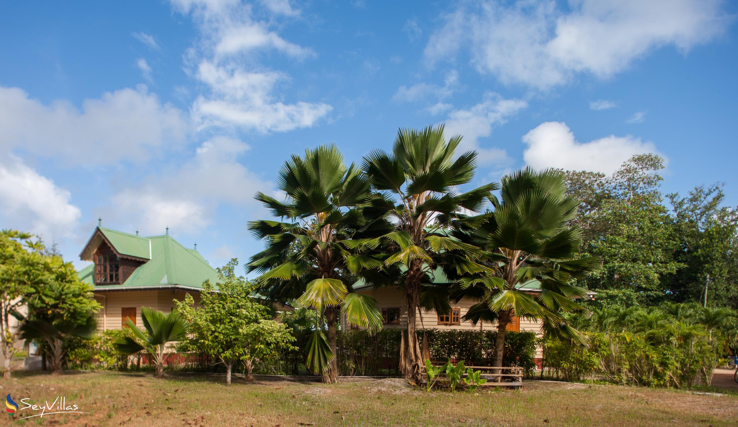 Photo 13: Villa Creole - Outdoor area - La Digue (Seychelles)