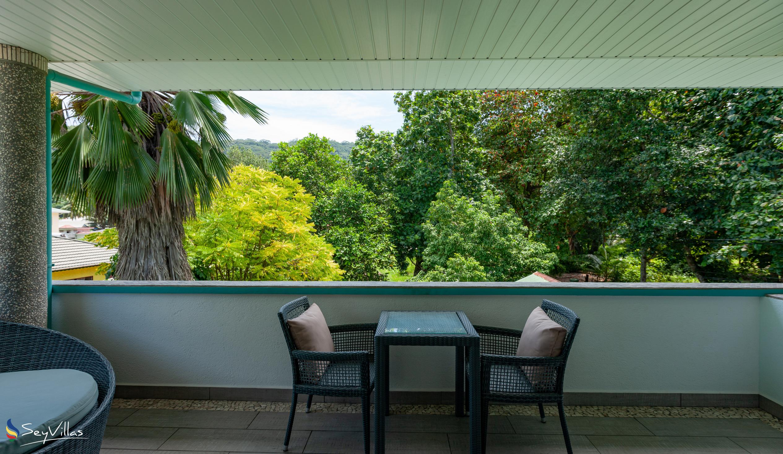 La Digue Self Catering Apartment Studio Apartment Mountain View