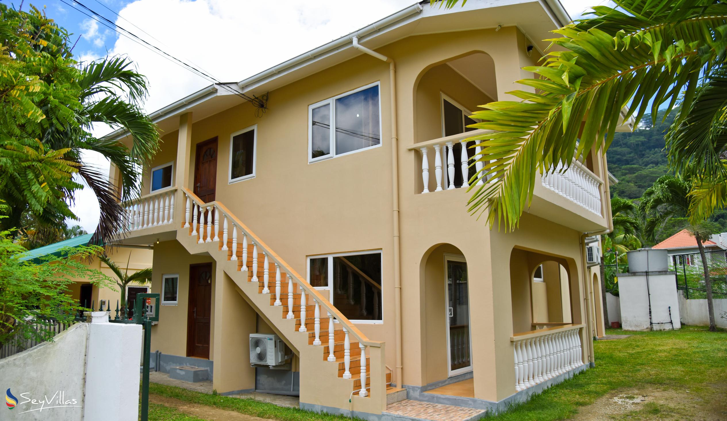 Foto 2: GT Selfcatering Apartments - Aussenbereich - Mahé (Seychellen)