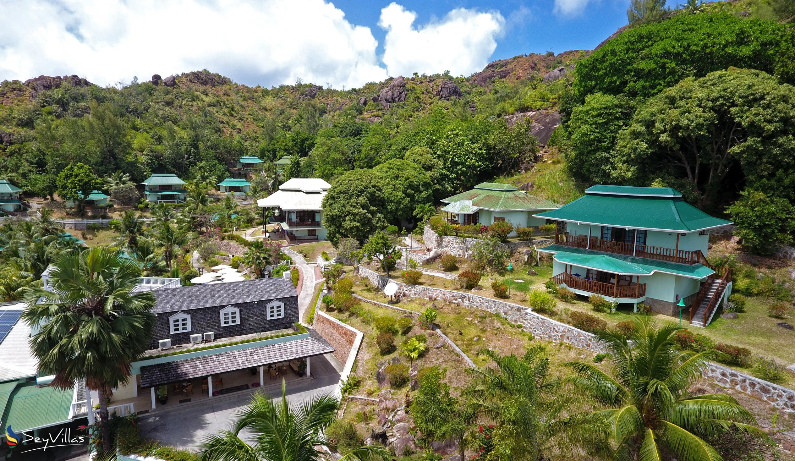 Foto 9: Hotel L'Archipel - Aussenbereich - Praslin (Seychellen)