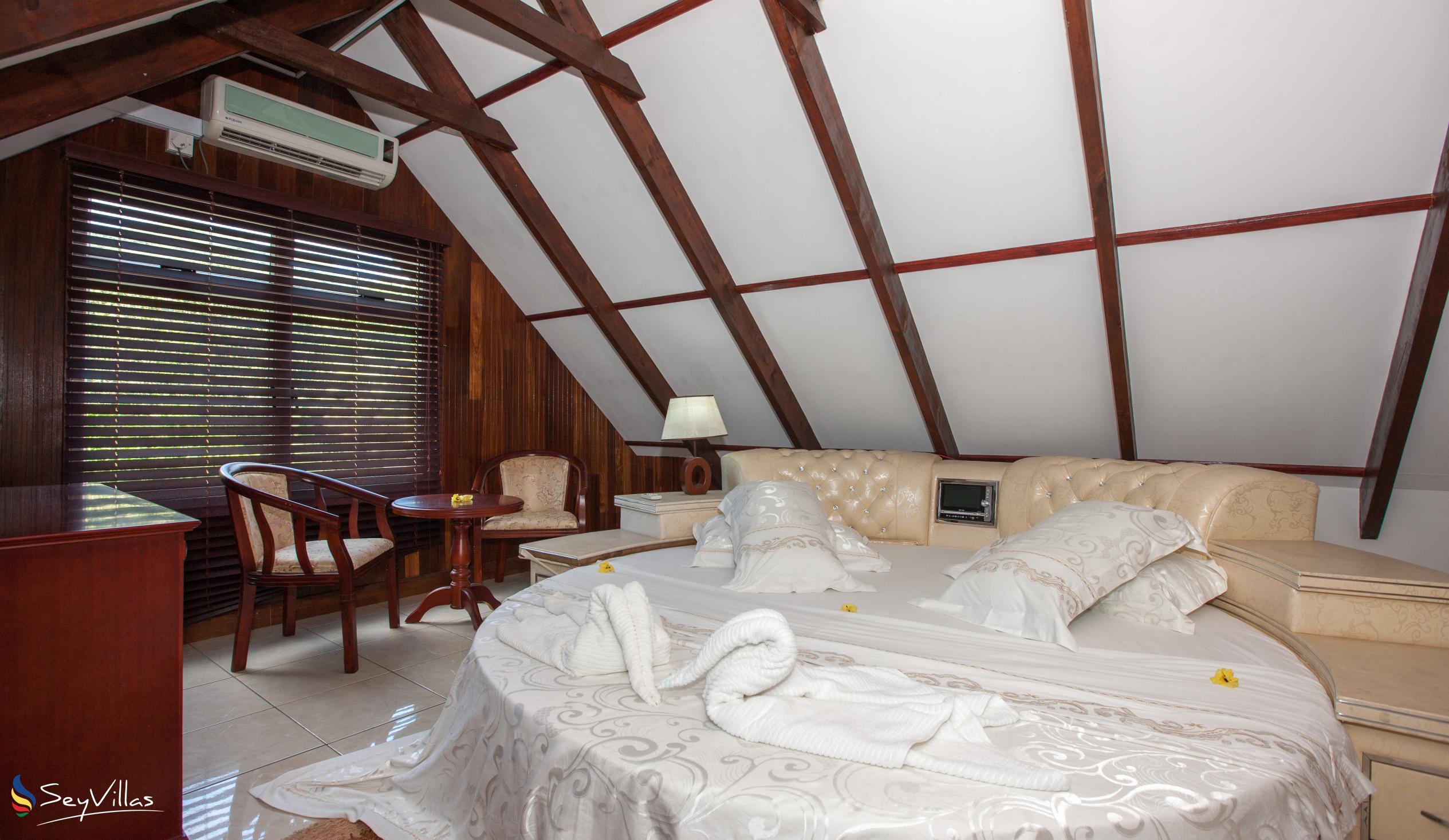 Foto 51: Moonlight Beach Villa - Superior Room Seaview - La Digue (Seychellen)