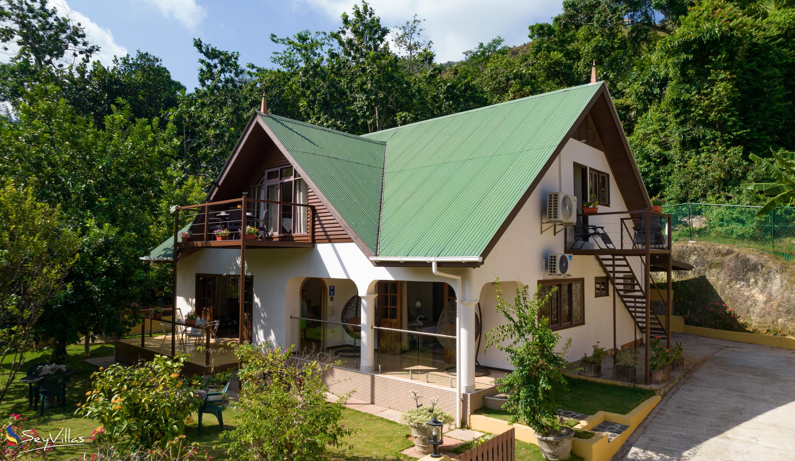 Foto 12: La Casa Grande - Aussenbereich - Praslin (Seychellen)